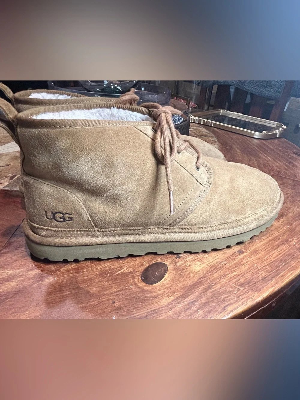 UGG Men’s Chestnut Suede Chukka Boots with Shearling Lining Size 13US